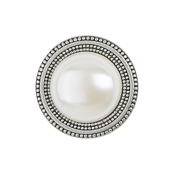 White Pearl in Silver, Magnet